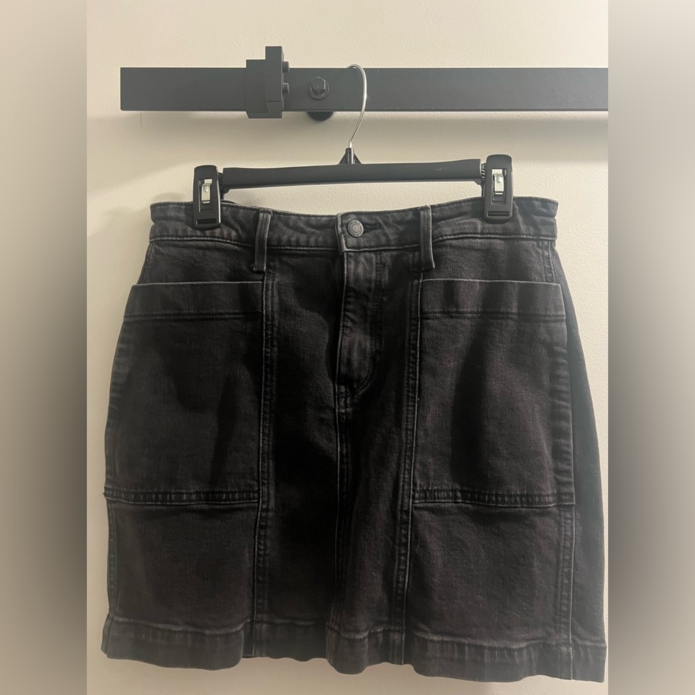 Old Navy Black Denim Skirt Size 8